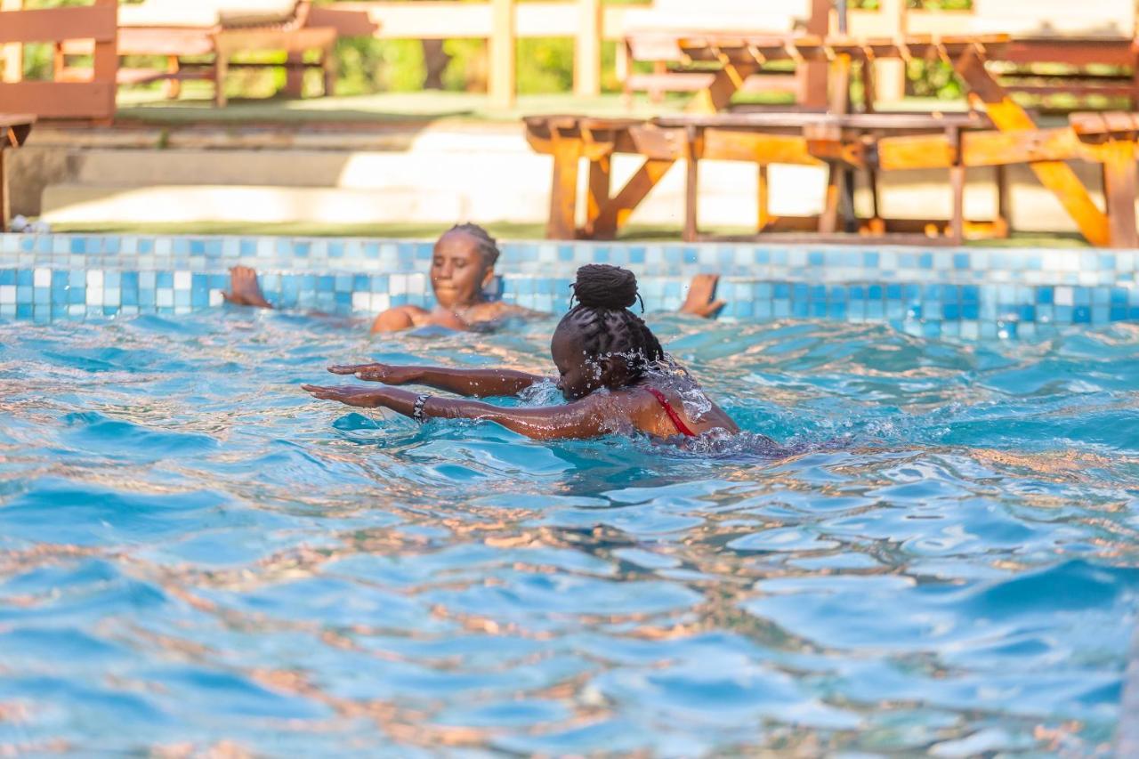 Prideinn Mara Camp & Cottages Talek Buitenkant foto