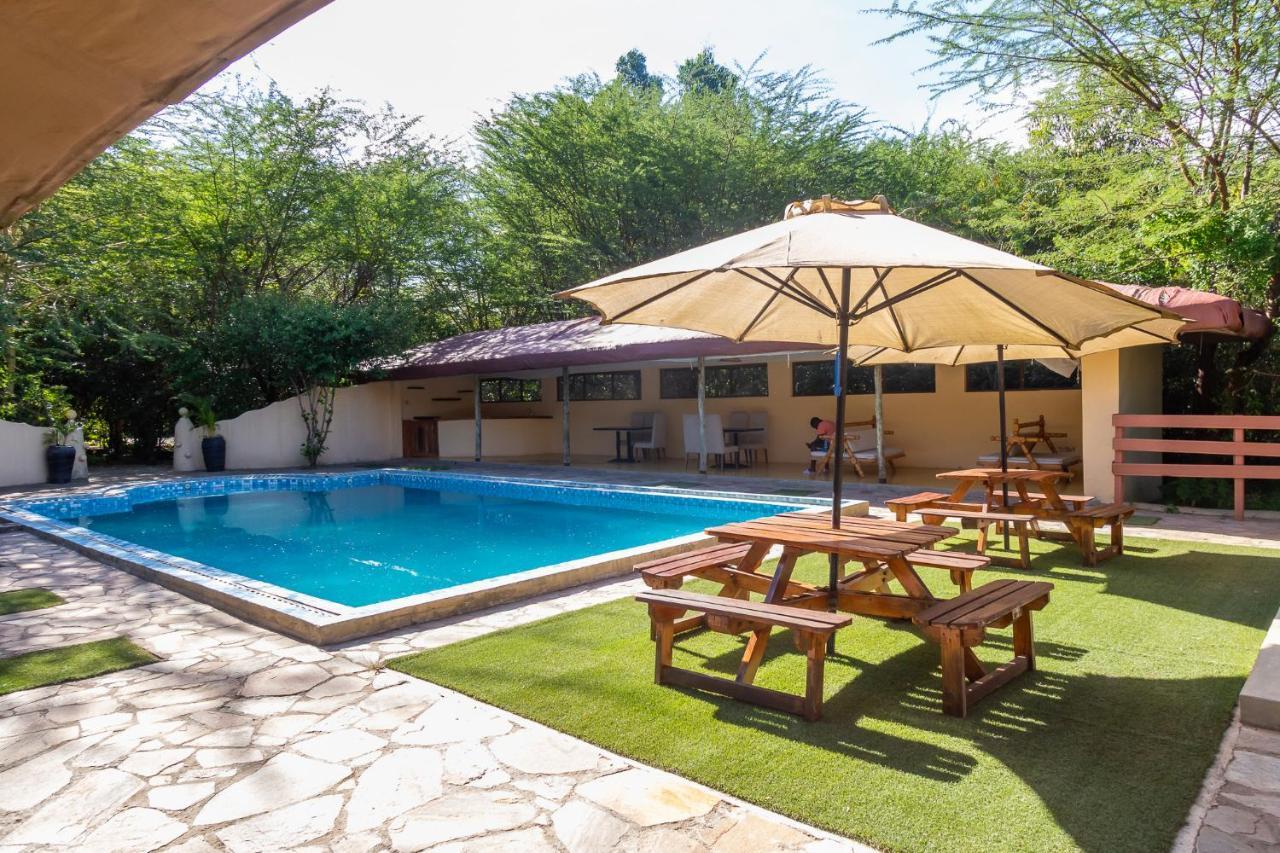 Prideinn Mara Camp & Cottages Talek Buitenkant foto